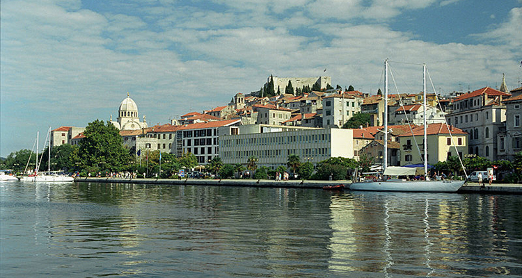 Yacht anlegen in Sibenik